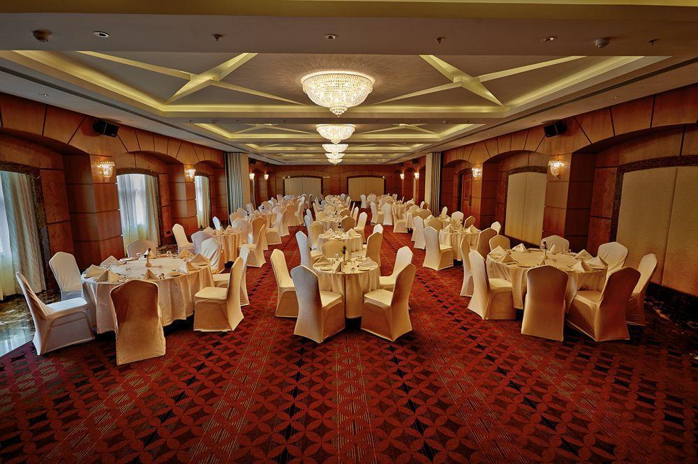 Hablis Chennai Hotel Bagian luar foto